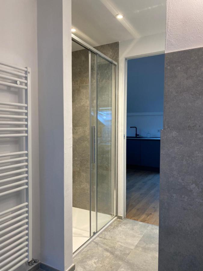 Sky View Apartment Комо Экстерьер фото